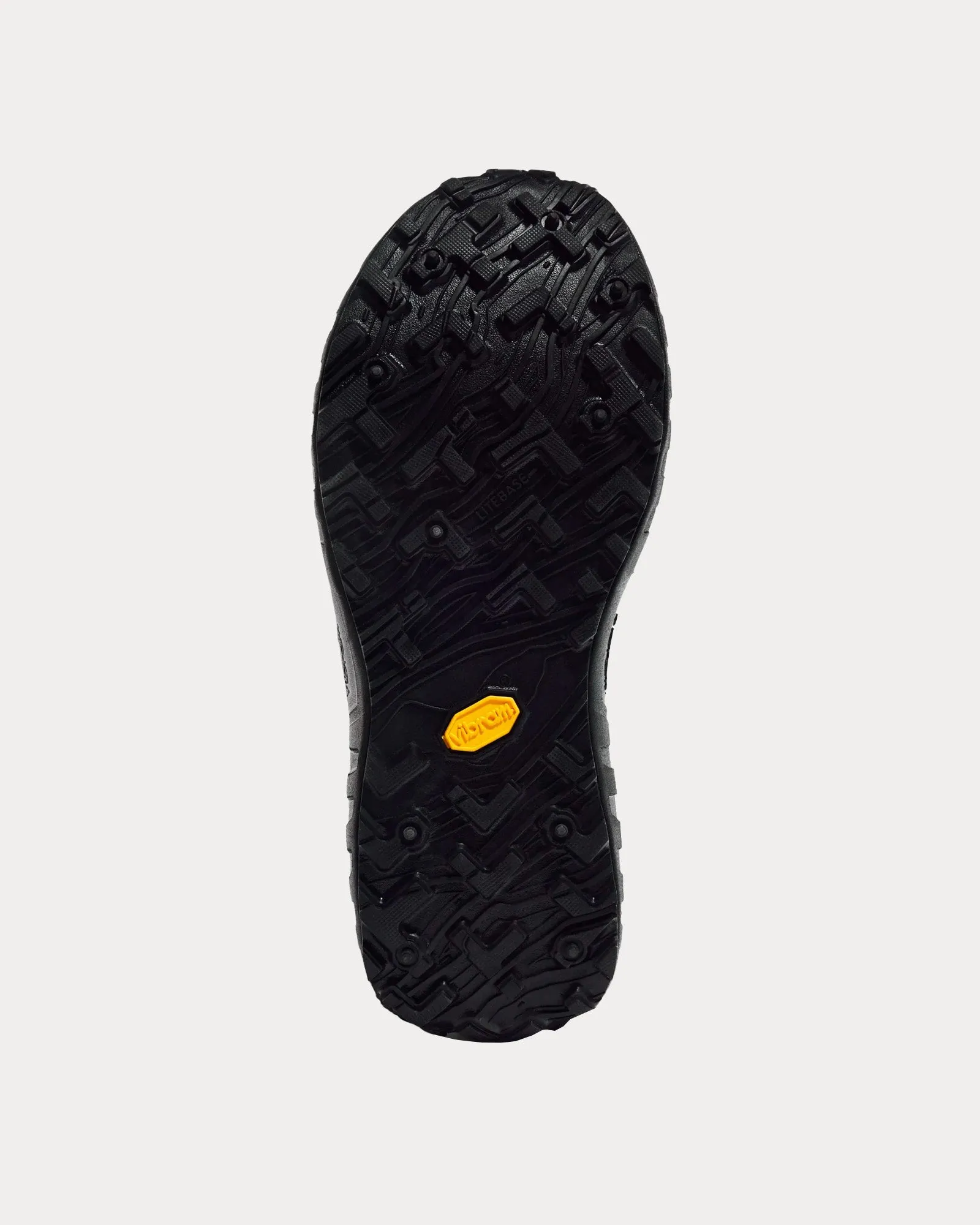 001 W Cinder Running Shoes