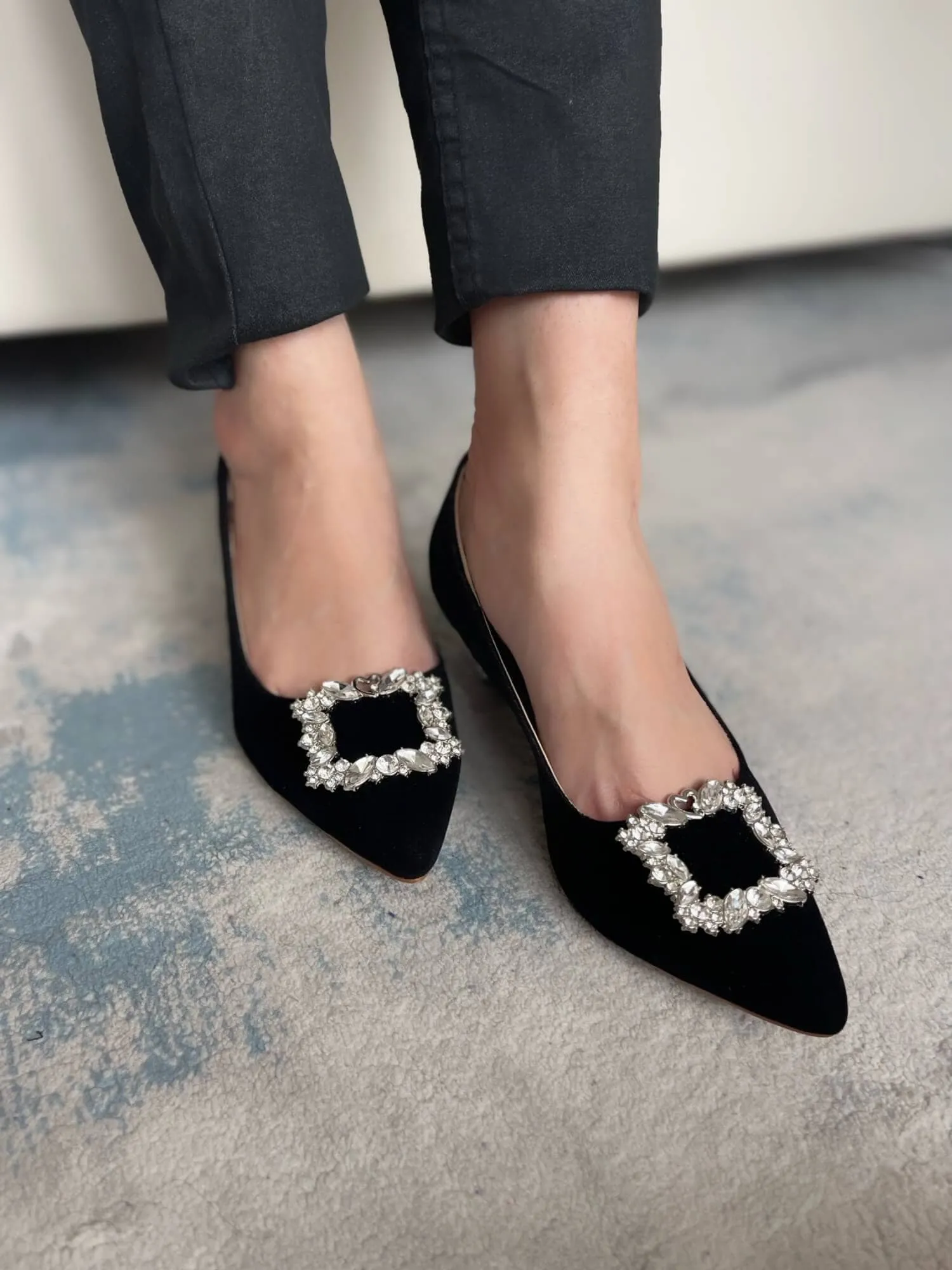 Black Pump Heels With Stones