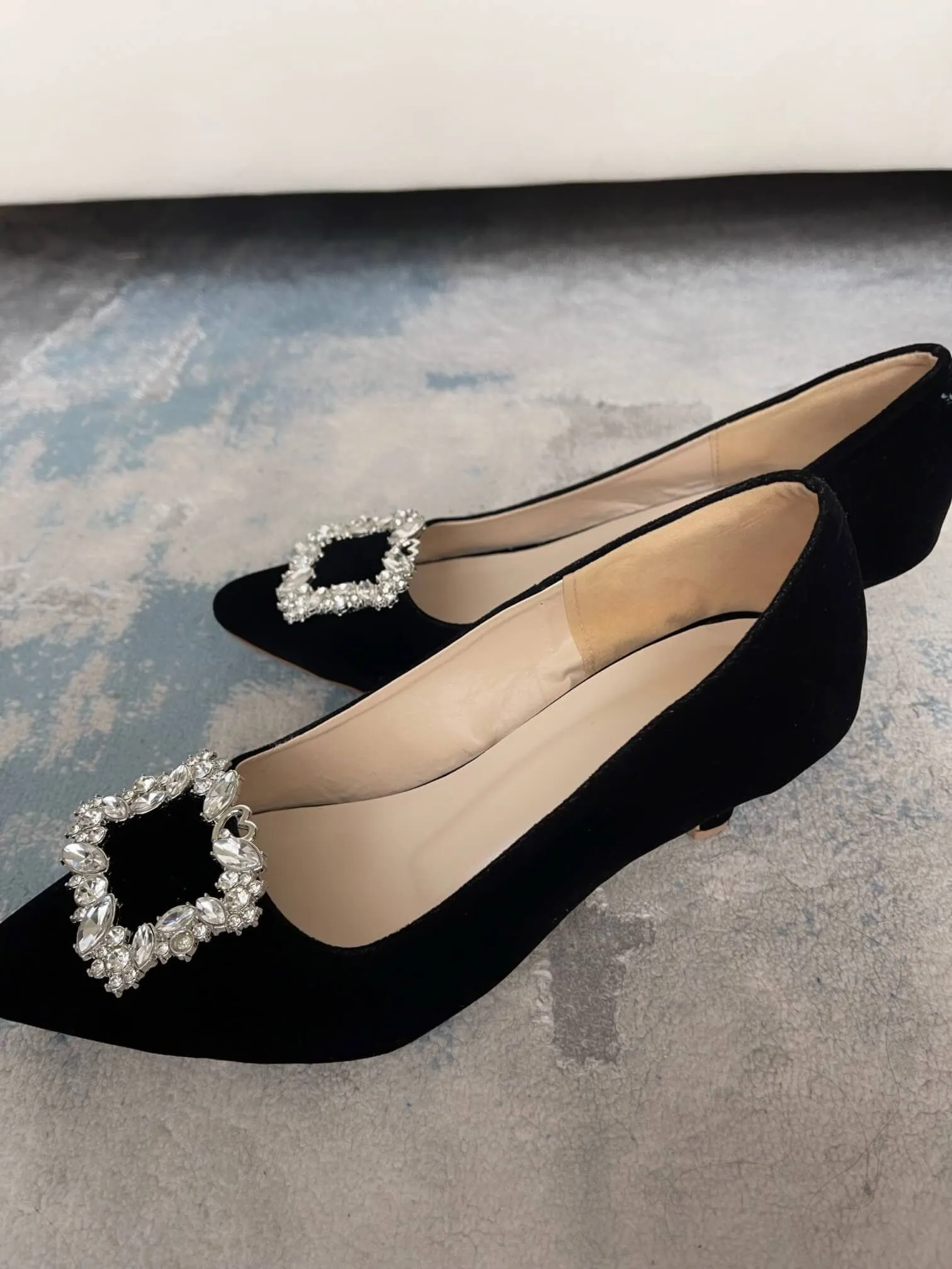 Black Pump Heels With Stones